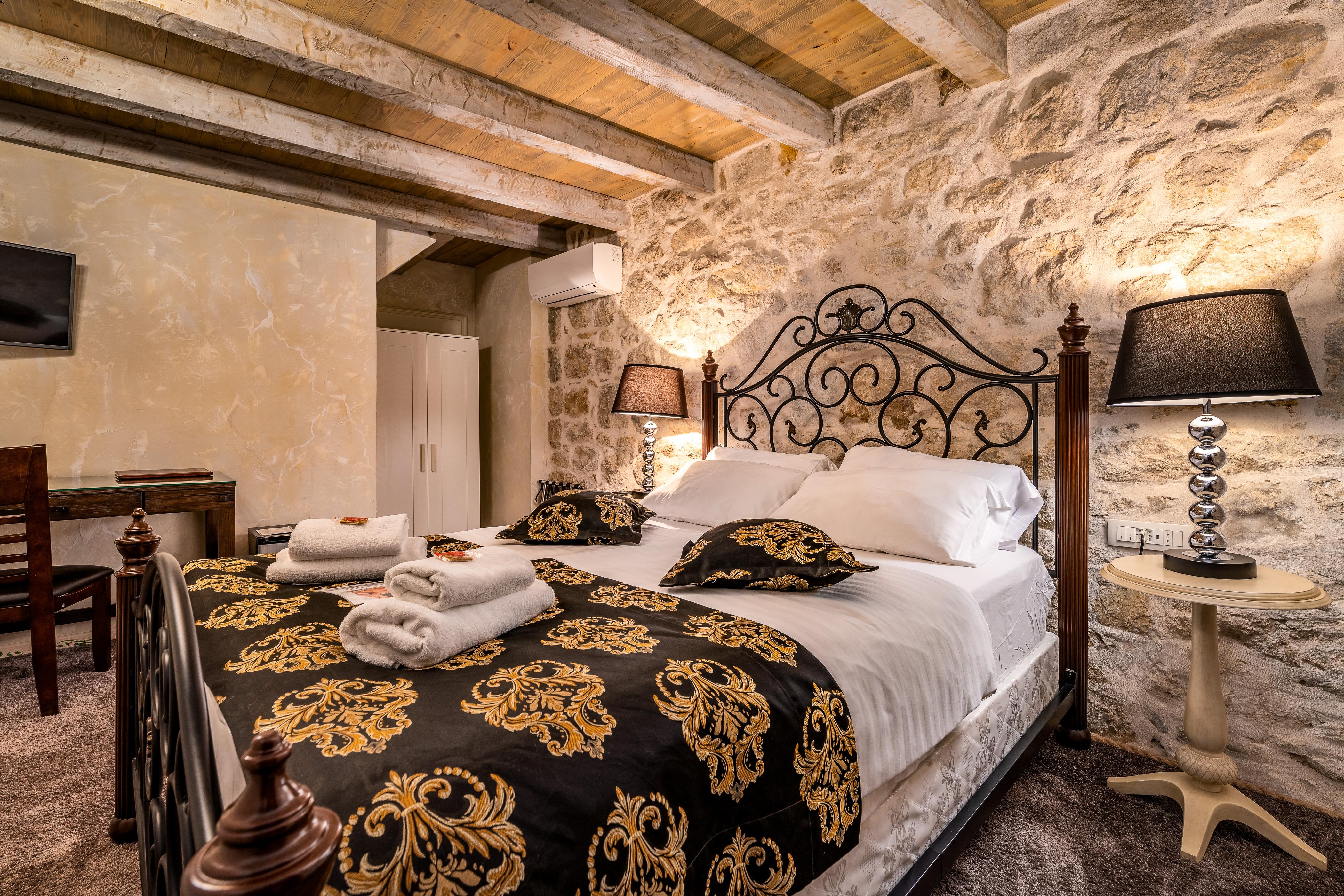 Heritage Palace Varos - Mag Quaint & Elegant Boutique Hotels Split Exterior foto